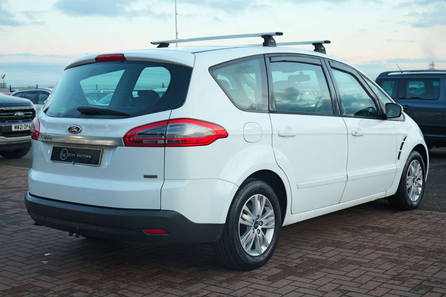 Used Ford S-Max 2012 for sale - 77271552: Photo 4