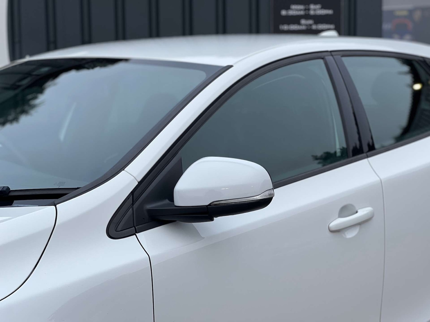 Used Volvo V40 2018 for sale - 77184856: Photo 14