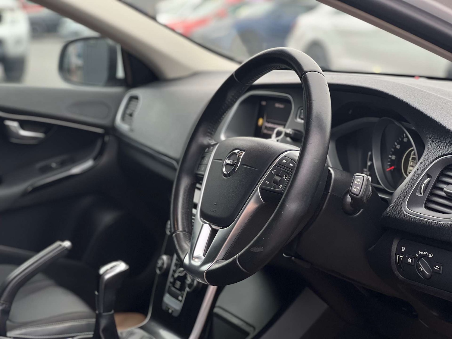 Used Volvo V40 2018 for sale - 77184856: Photo 20