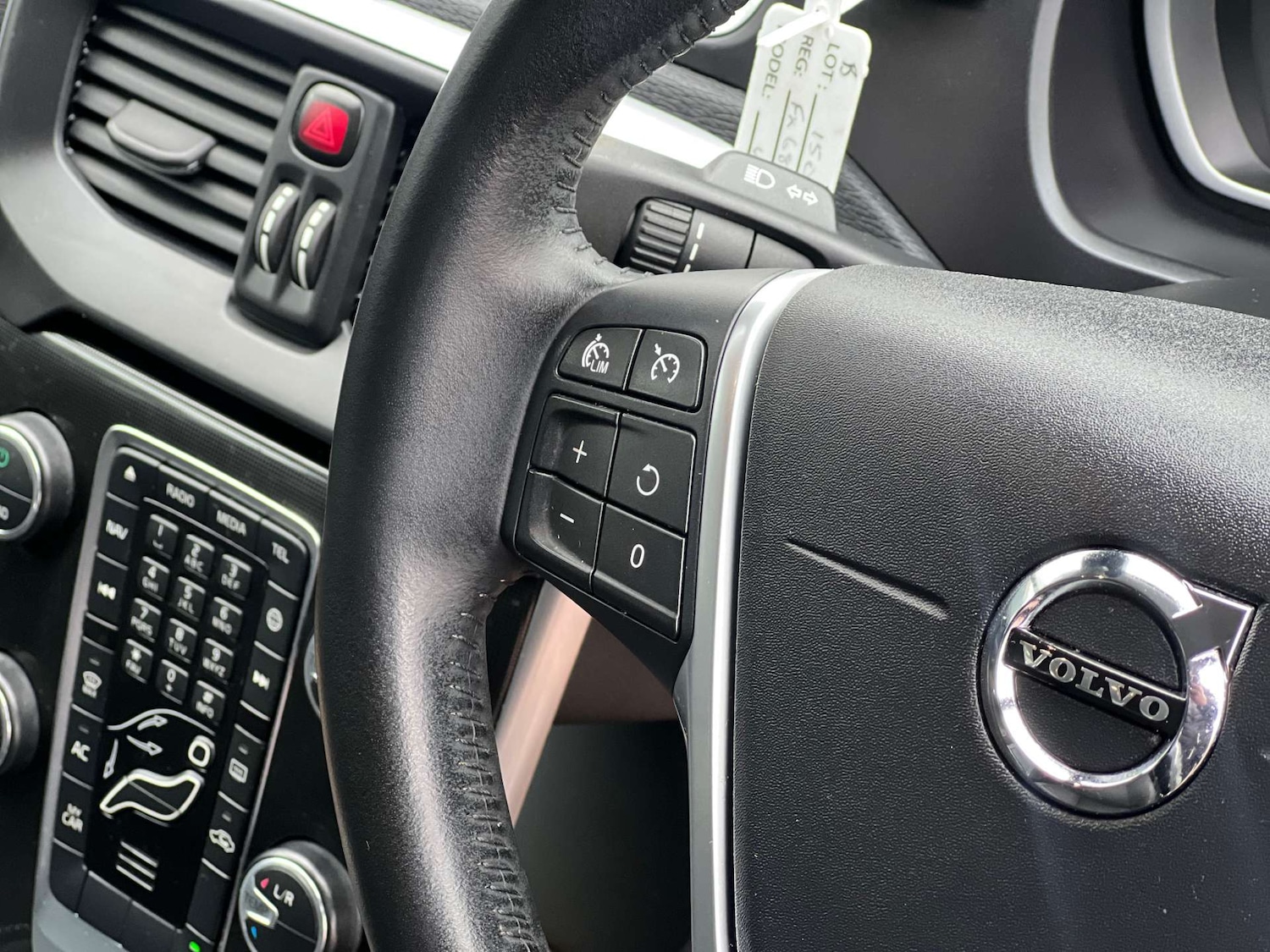 Used Volvo V40 2018 for sale - 77184856: Photo 21