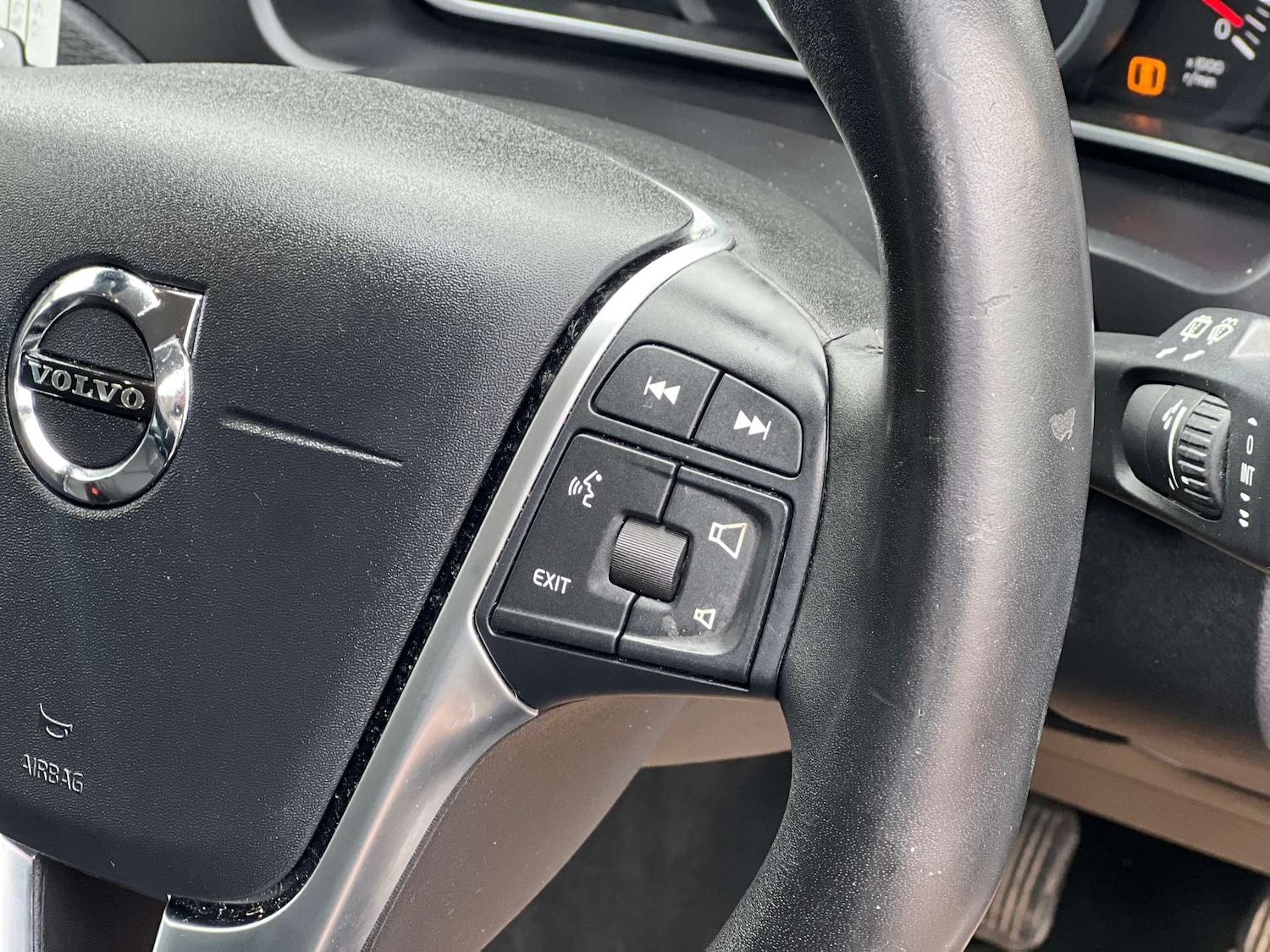 Used Volvo V40 2018 for sale - 77184856: Photo 22