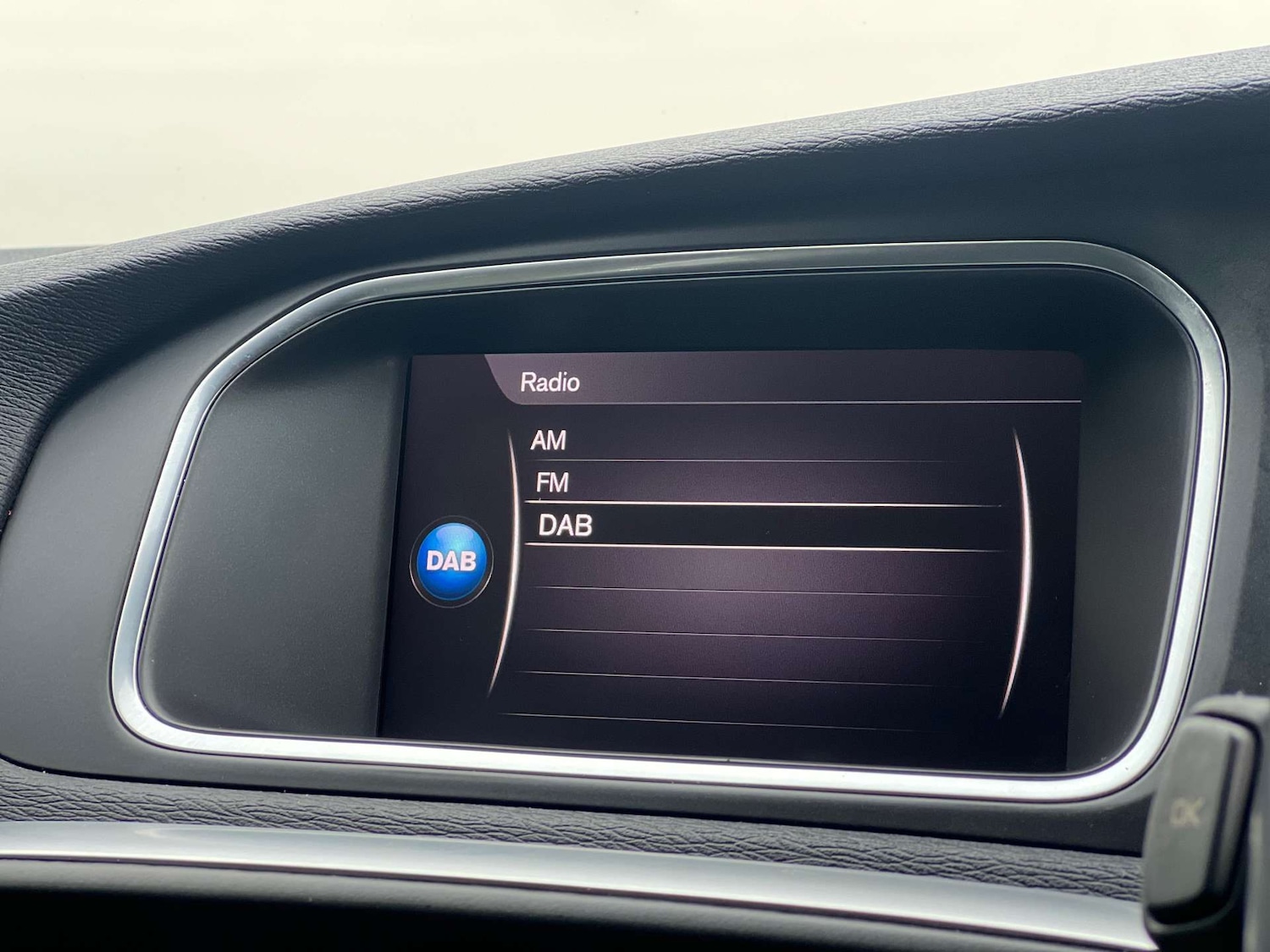 Used Volvo V40 2018 for sale - 77184856: Photo 24