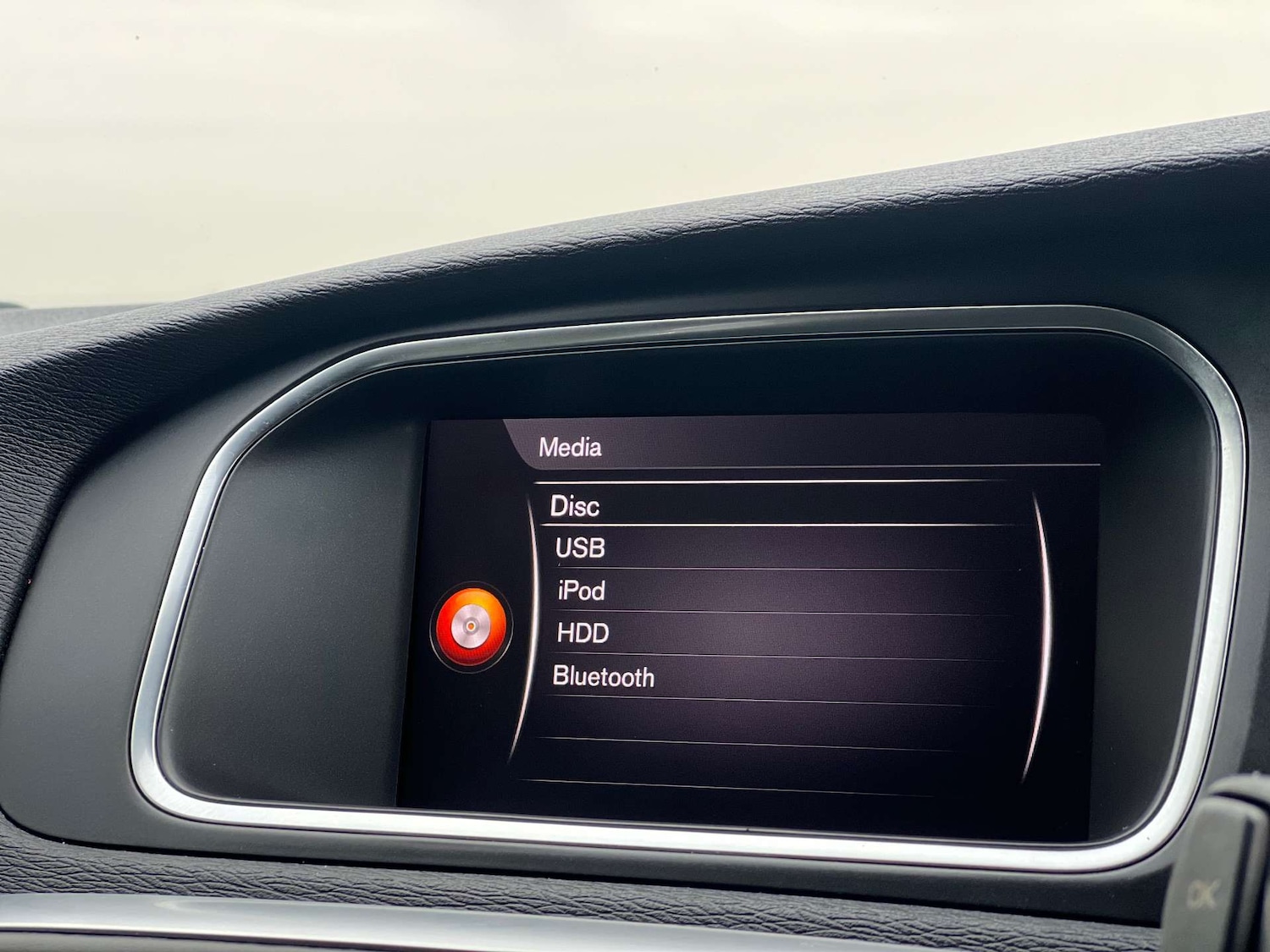 Used Volvo V40 2018 for sale - 77184856: Photo 27