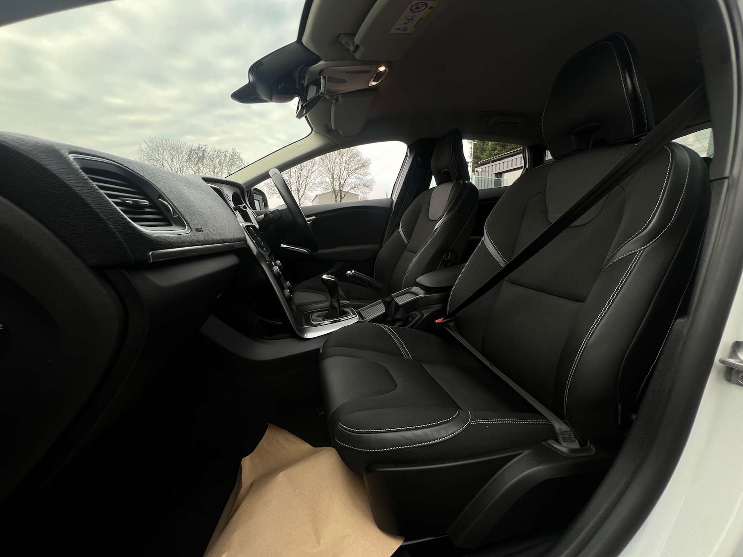 Used Volvo V40 2018 for sale - 77184856: Photo 37