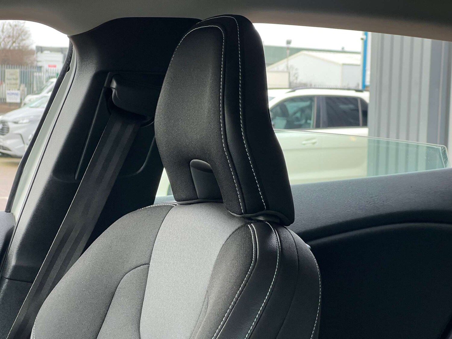 Used Volvo V40 2018 for sale - 77184856: Photo 38