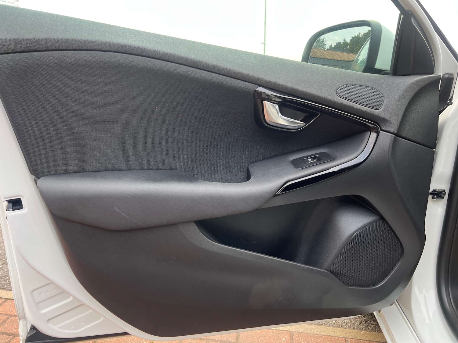 Used Volvo V40 2018 for sale - 77184856: Photo 52