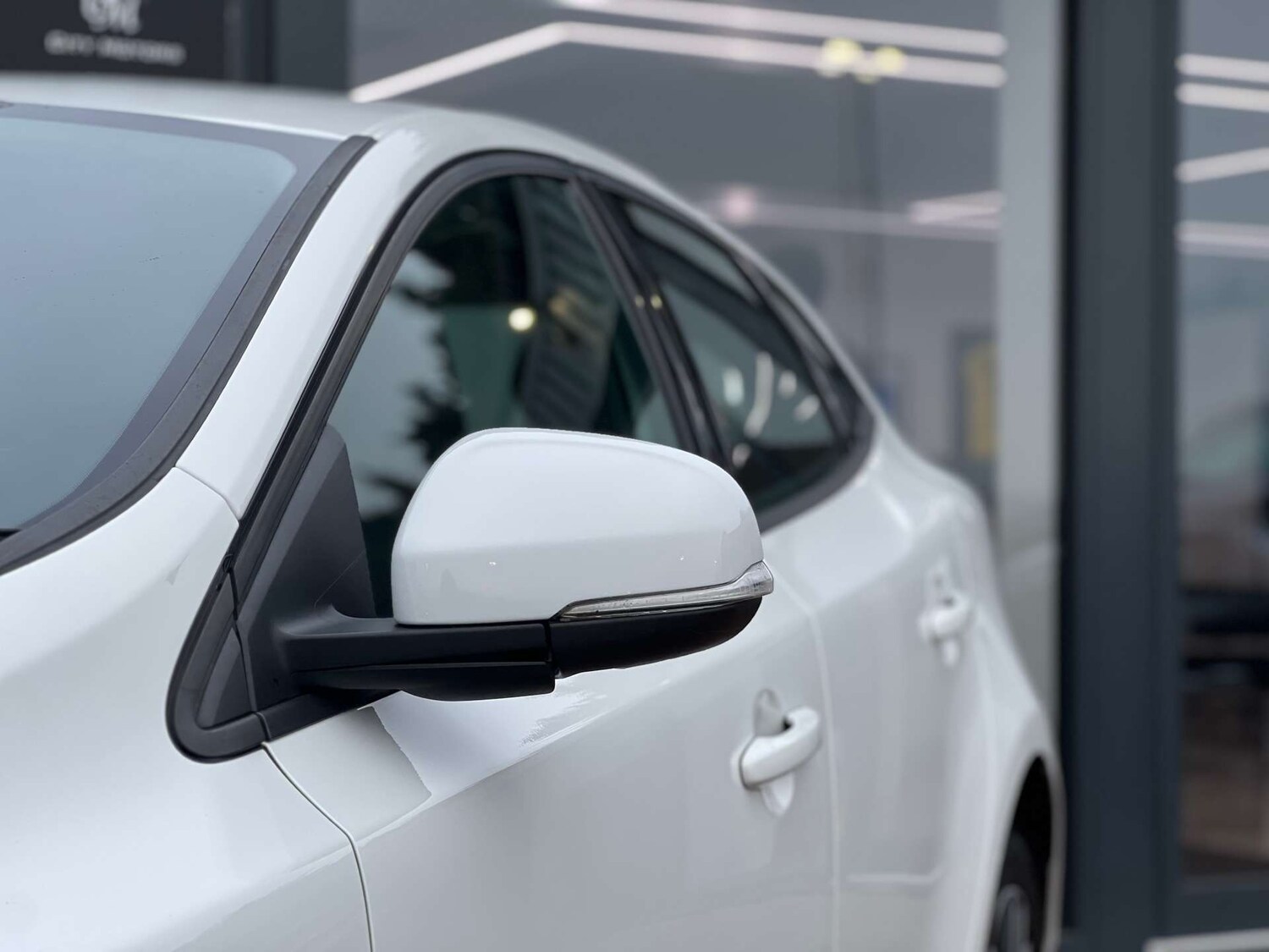 Used Volvo V40 2018 for sale - 77184856: Photo 59