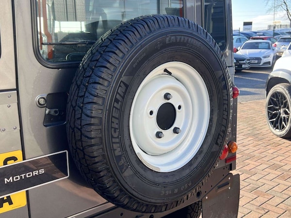 Used Land Rover Defender 2016 for sale - 73434223: Photo 17