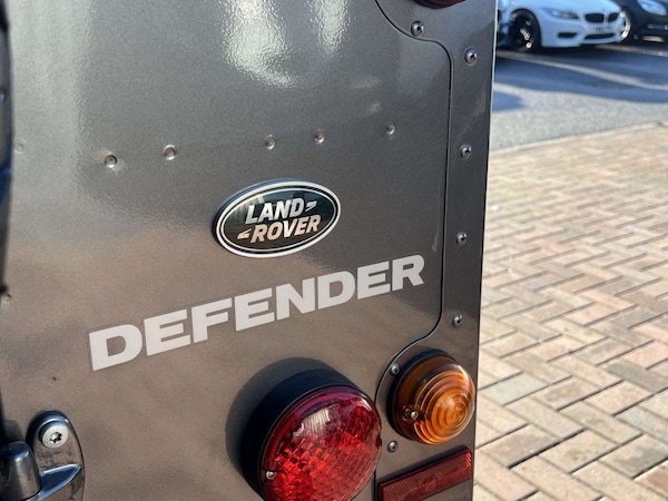 Used Land Rover Defender 2016 for sale - 73434223: Photo 19