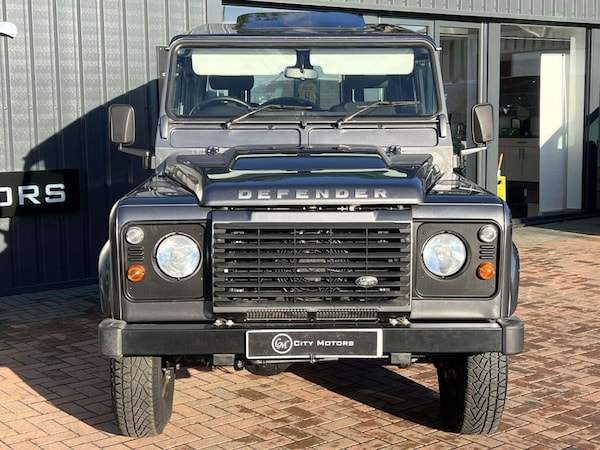 Used Land Rover Defender 2016 for sale - 73434223: Photo 2