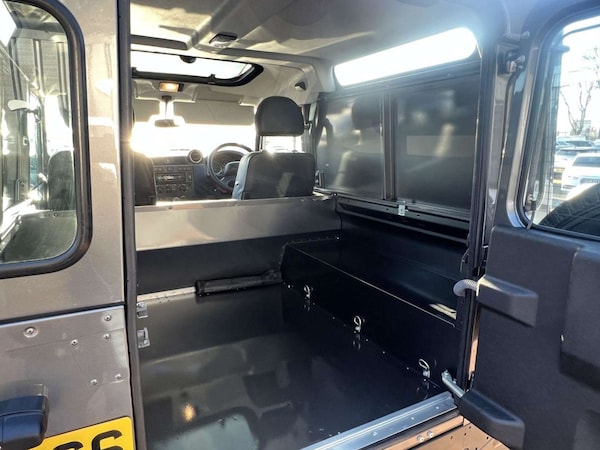 Used Land Rover Defender 2016 for sale - 73434223: Photo 32