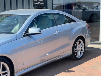 Used Mercedes-Benz E Class 2015 for sale - 79356992: Photo