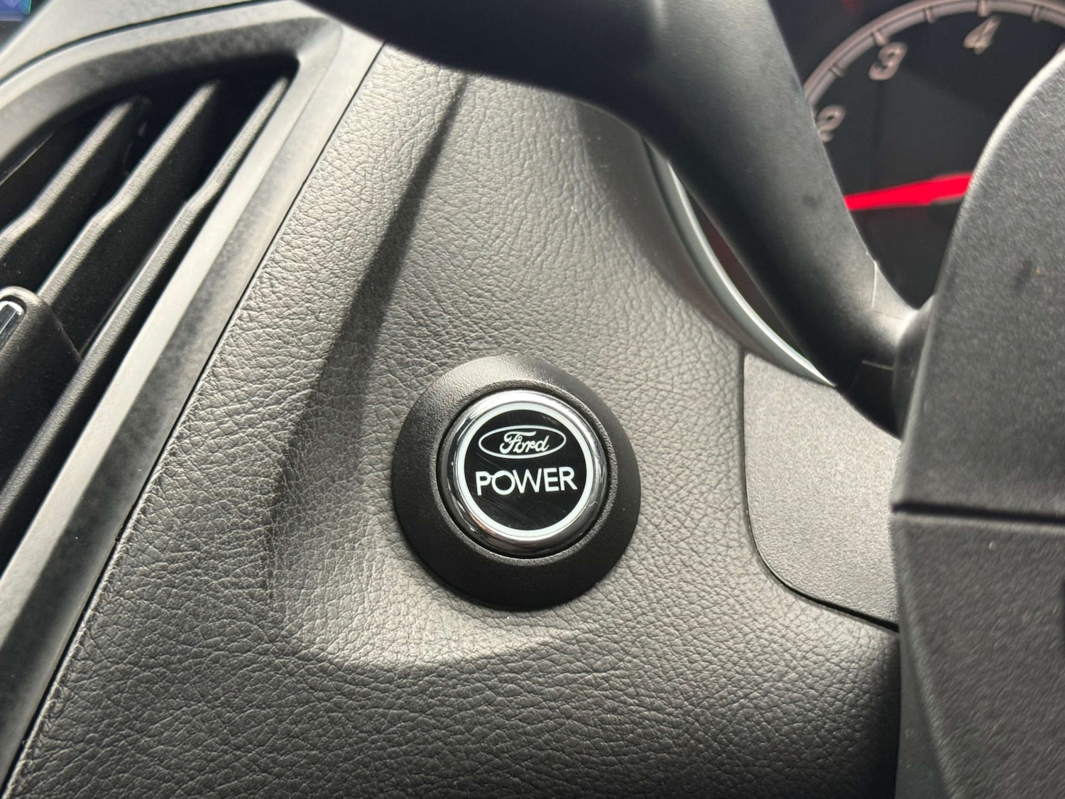 Used Ford Focus 2012 for sale - 76037430: Photo 31