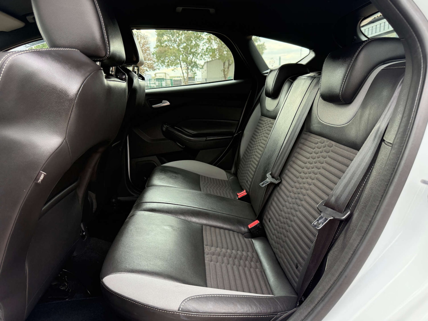 Used Ford Focus 2012 for sale - 76037430: Photo 43