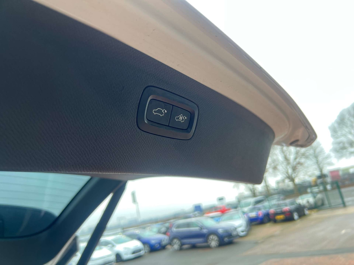 Used Volvo XC90 2015 for sale - 77247854: Photo 17