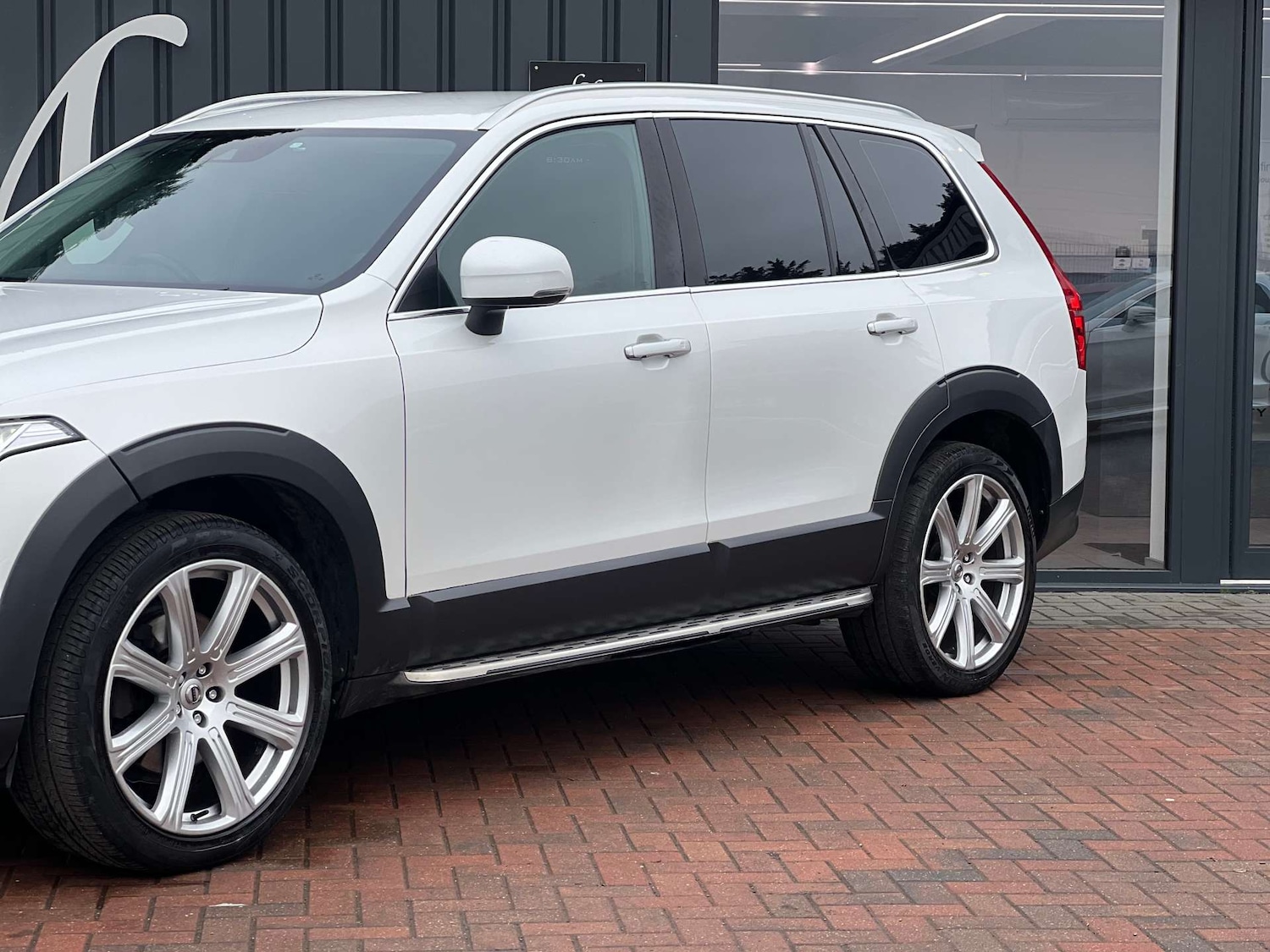 Used Volvo XC90 2015 for sale - 77247854: Photo 2