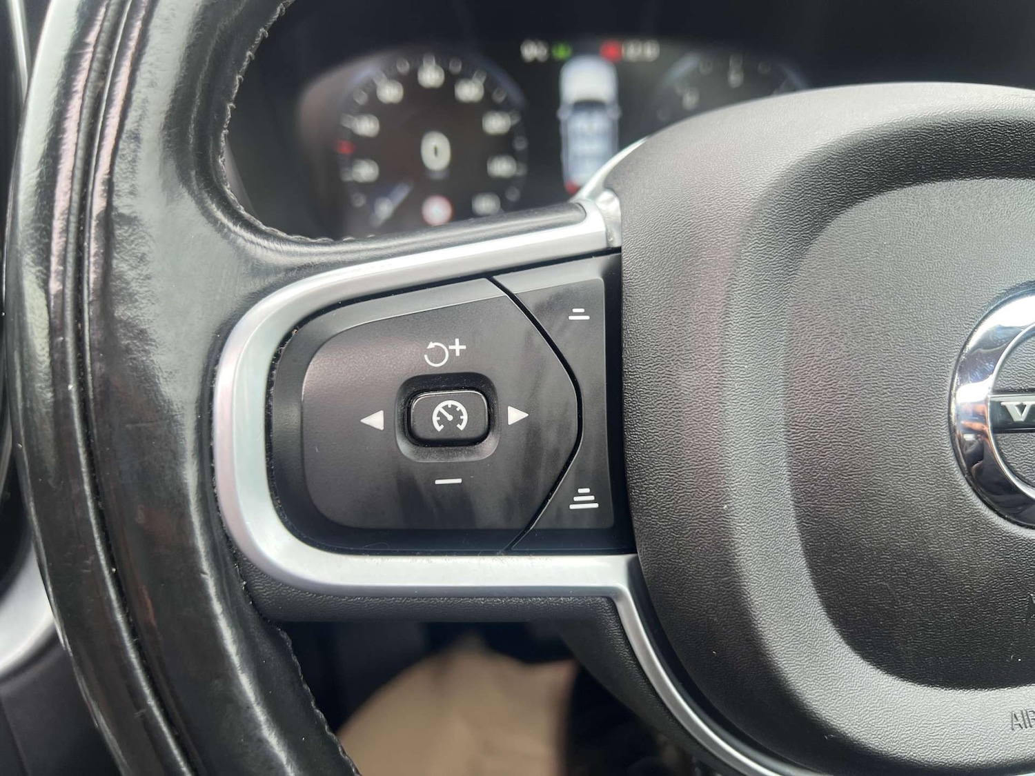 Used Volvo XC60 2018 for sale - 77276676: Photo 22