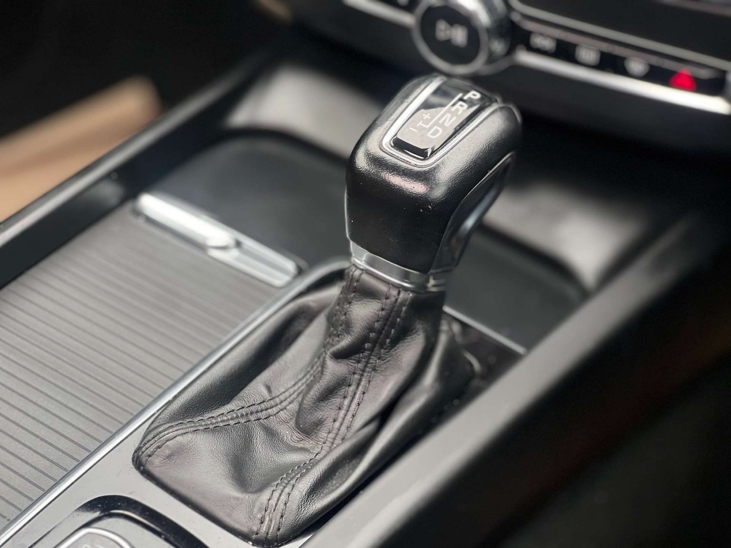 Used Volvo XC60 2018 for sale - 77276676: Photo 24