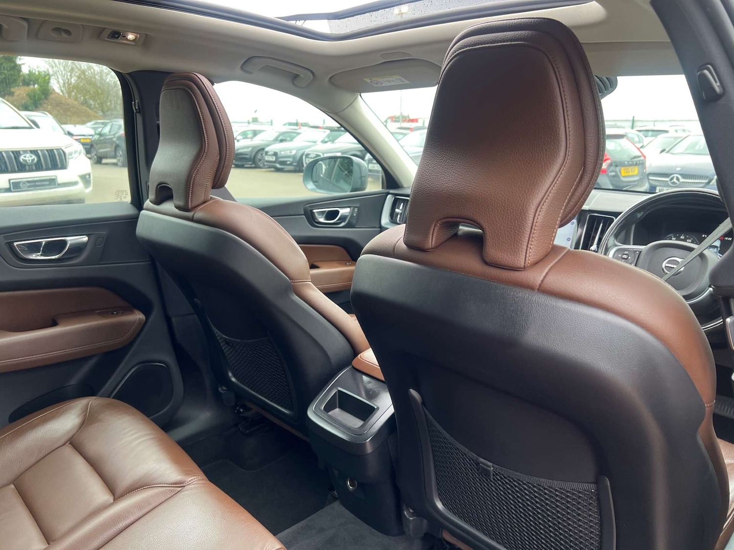 Used Volvo XC60 2018 for sale - 77276676: Photo 35