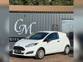 Used Ford Fiesta 2015 for sale - 73861900: Photo