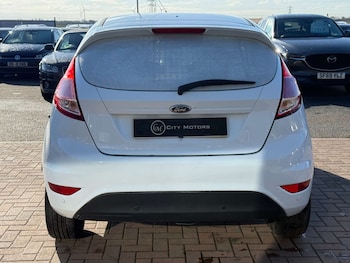 Used Ford Fiesta 2015 for sale - 73861900: Photo