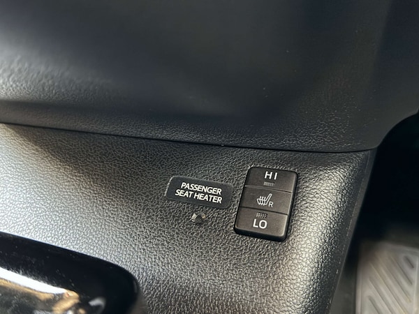 Used Toyota Prius 2018 for sale - 76278063: Photo 13