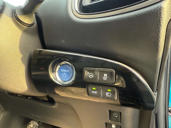 Used Toyota Prius 2018 for sale - 76278063: Photo 42