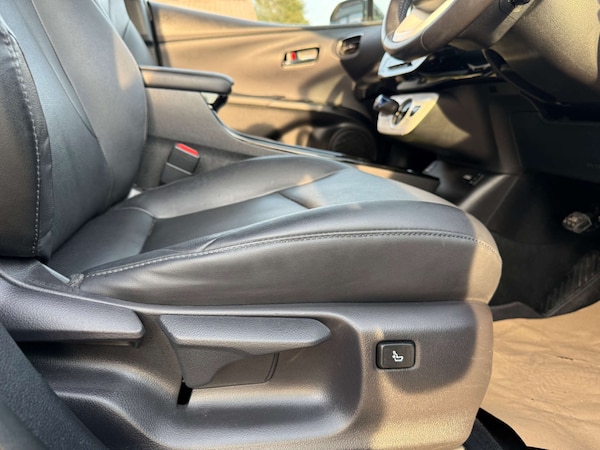 Used Toyota Prius 2018 for sale - 76278063: Photo 50