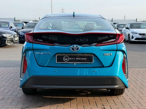 Used Toyota Prius 2018 for sale - 76278063: Photo 5