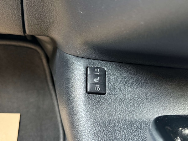 Used Toyota Prius 2018 for sale - 76278063: Photo 60