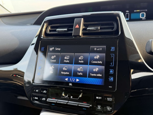 Used Toyota Prius 2018 for sale - 76278063: Photo 69