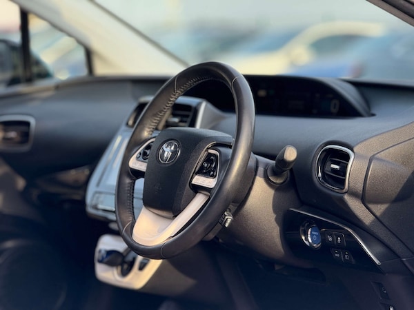 Used Toyota Prius 2018 for sale - 76278063: Photo 8