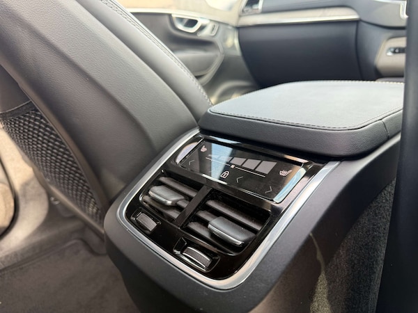 Used Volvo XC90 2023 for sale - 74821379: Photo 30
