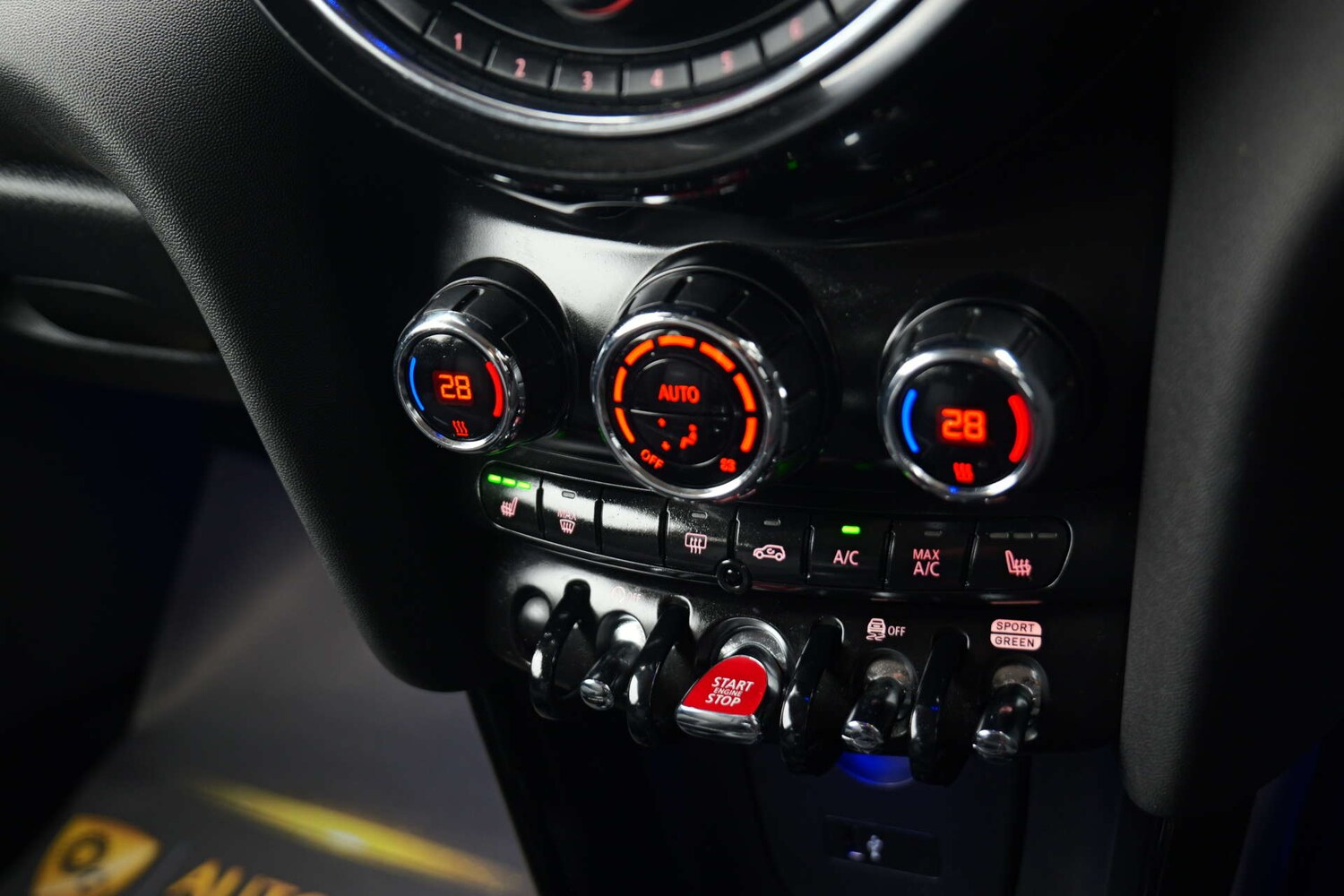 Used MINI Hatch 2018 for sale - 76749839: Photo 24