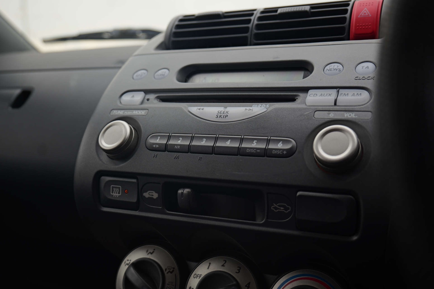 Used Honda Jazz 2005 for sale - 77297301: Photo 16