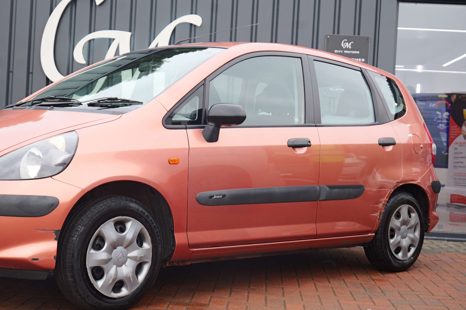 Used Honda Jazz 2005 for sale - 77297301: Photo 2