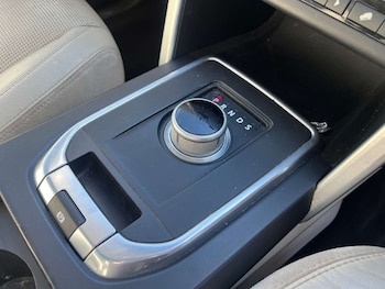 Used Land Rover Discovery Sport 2015 for sale - 78358920: Photo