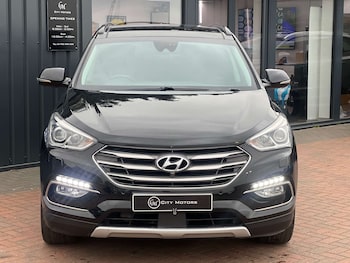 Used Hyundai Santa Fe 2016 for sale - 77934101: Photo
