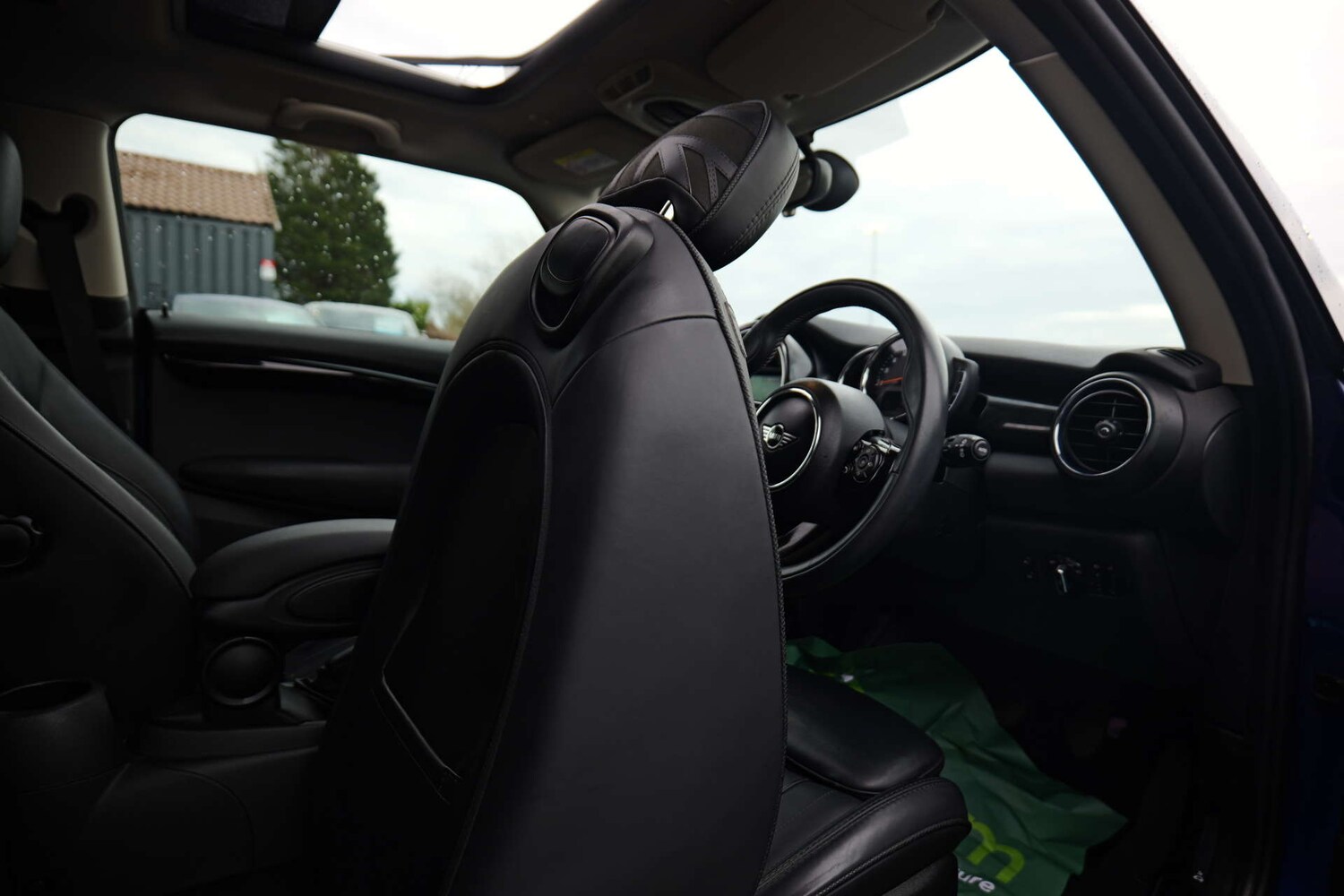 Used MINI Hatch 2019 for sale - 76749833: Photo 44