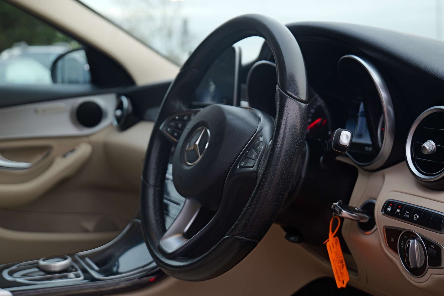 Used Mercedes-Benz C Class 2018 for sale - 76973927: Photo 25