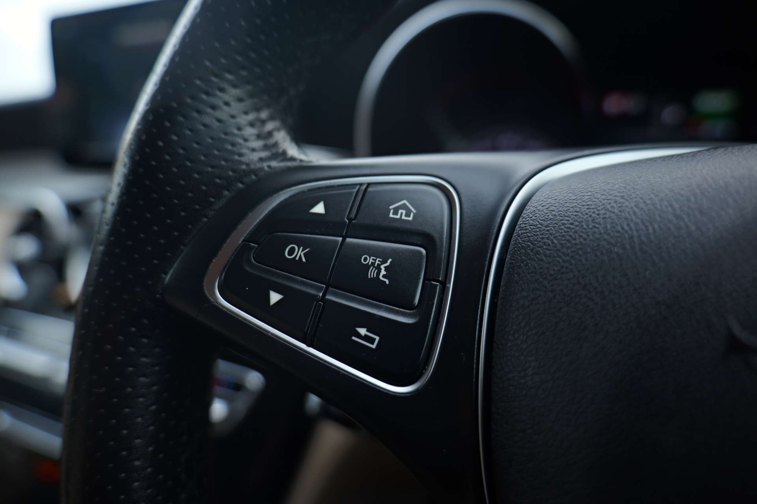 Used Mercedes-Benz C Class 2018 for sale - 76973927: Photo 28