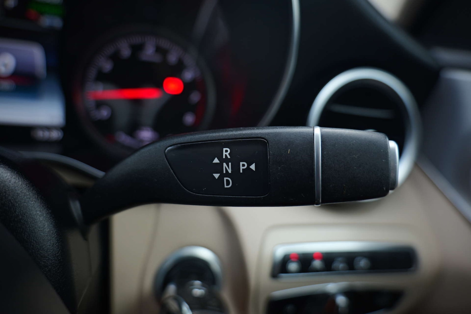 Used Mercedes-Benz C Class 2018 for sale - 76973927: Photo 32