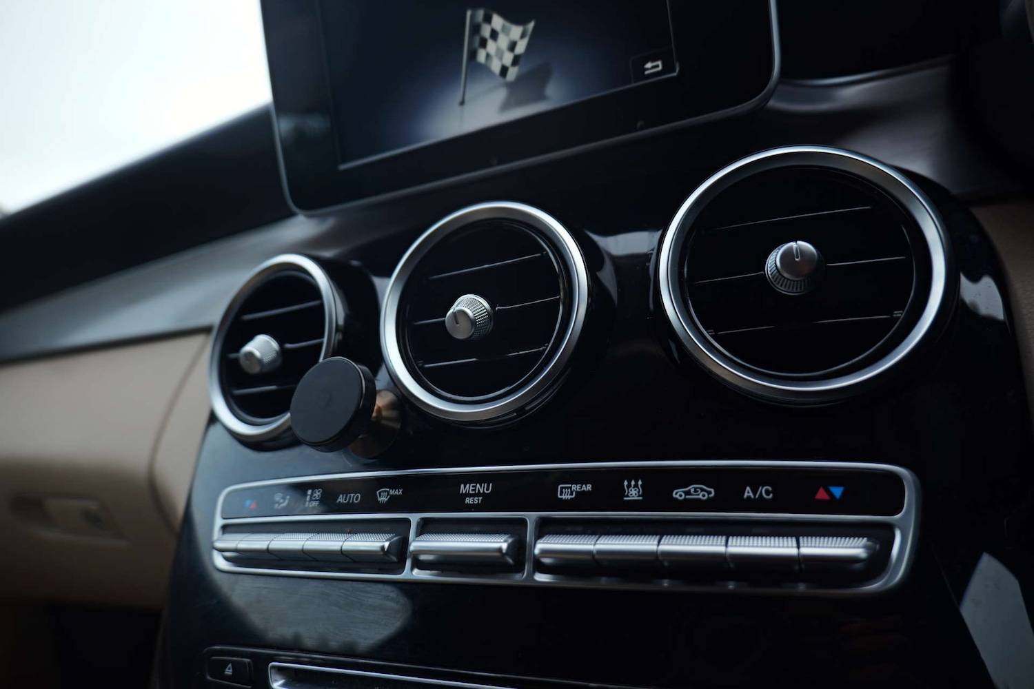 Used Mercedes-Benz C Class 2018 for sale - 76973927: Photo 33