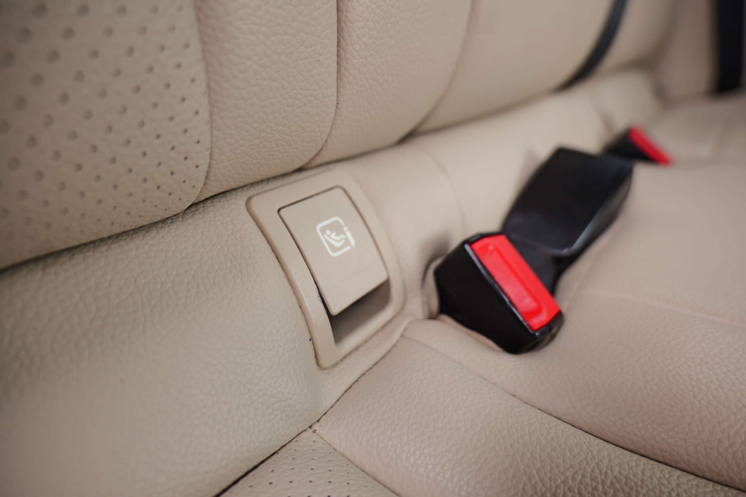 Used Mercedes-Benz C Class 2018 for sale - 76973927: Photo 47