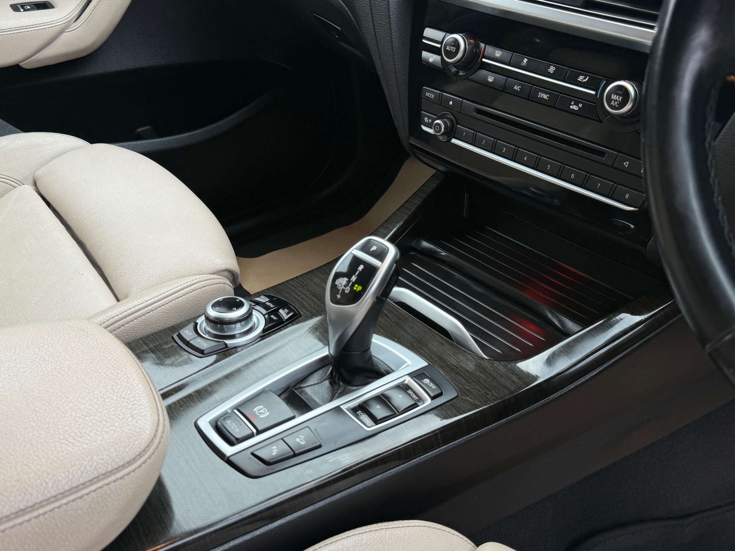 Used BMW X4 2015 for sale - 76197200: Photo 29