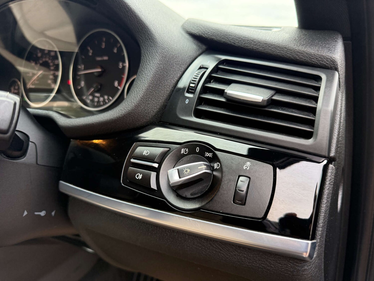 Used BMW X4 2015 for sale - 76197200: Photo 67