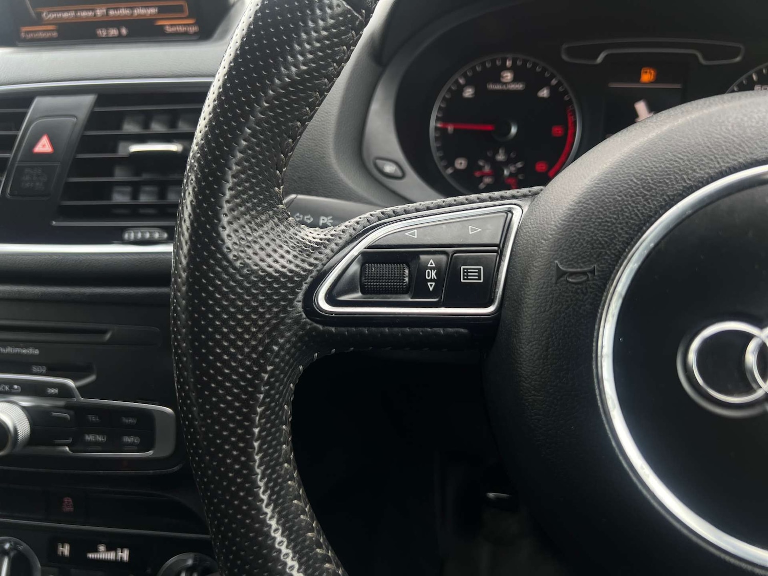 Used Audi Q3 2013 for sale - 76333074: Photo 24