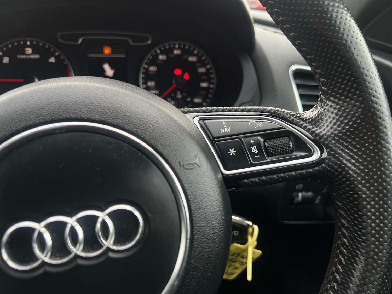 Used Audi Q3 2013 for sale - 76333074: Photo 25