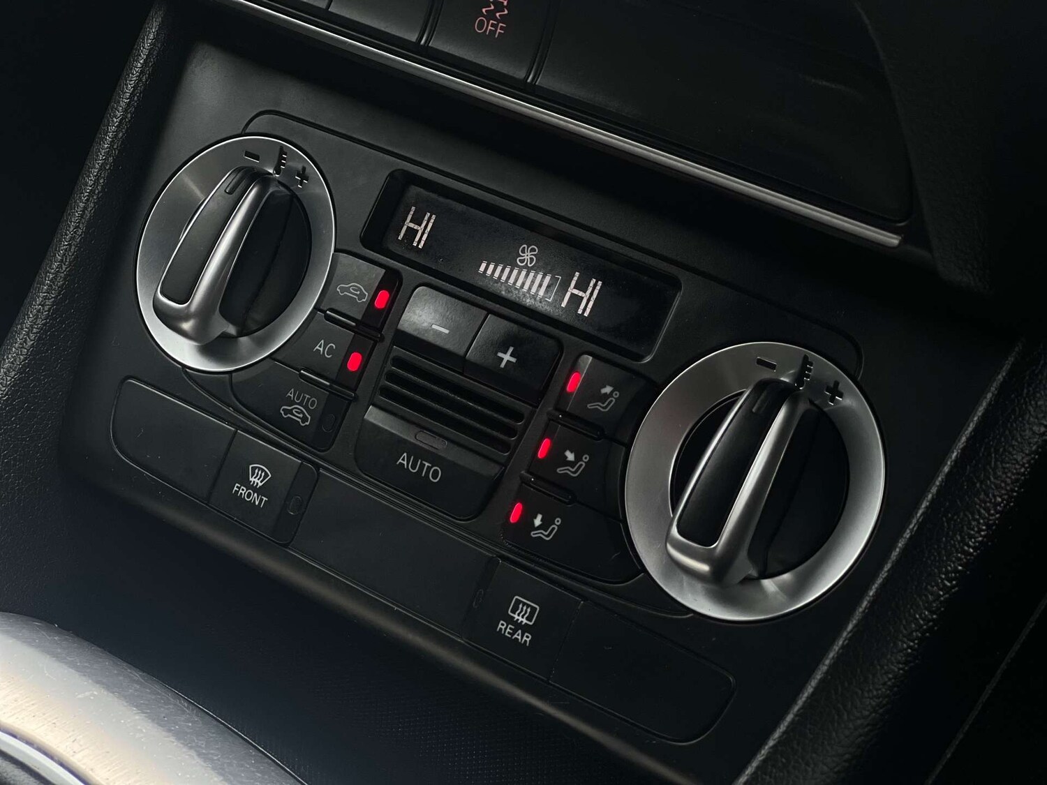 Used Audi Q3 2013 for sale - 76333074: Photo 28