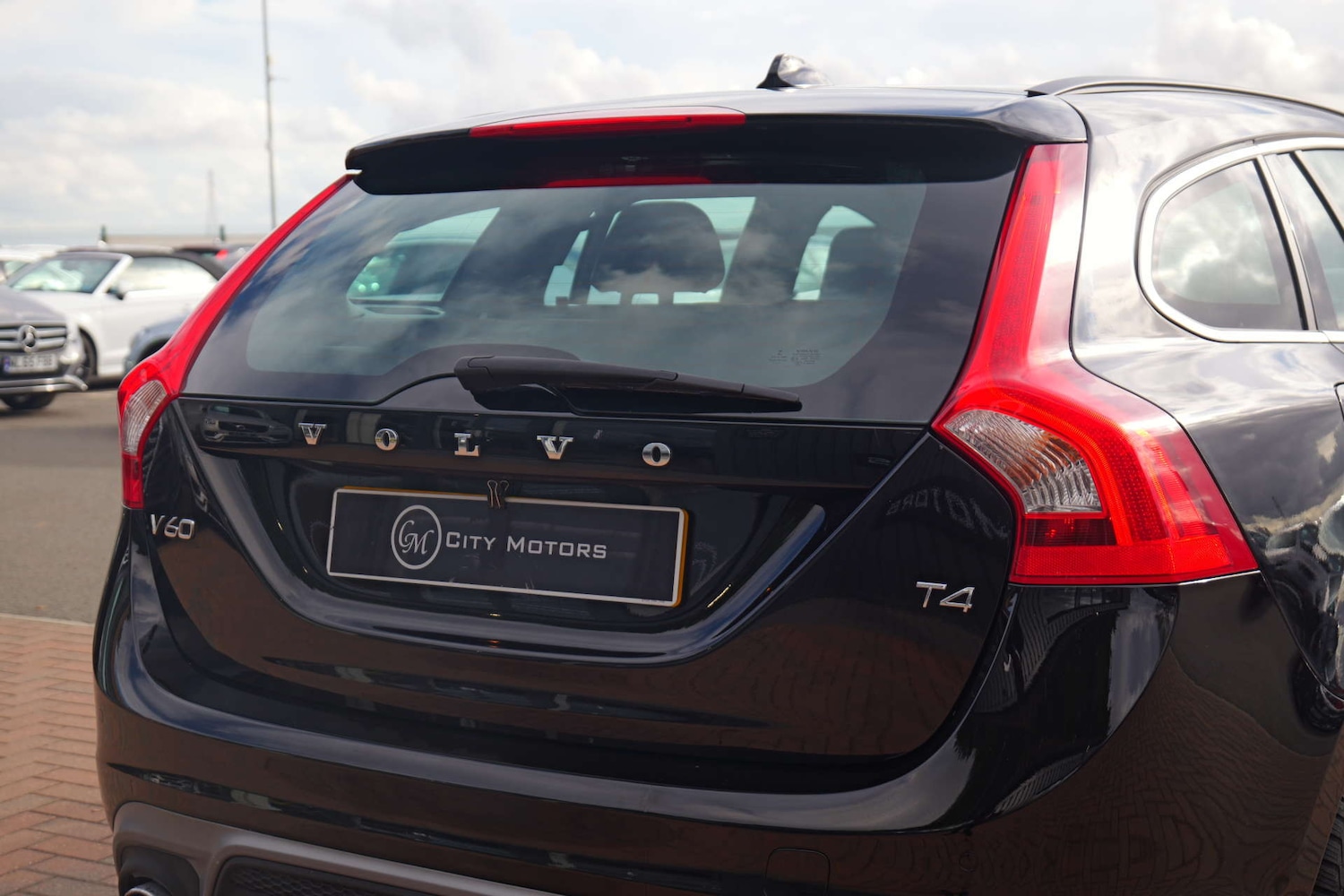Used Volvo V60 2017 for sale - 76356027: Photo 12